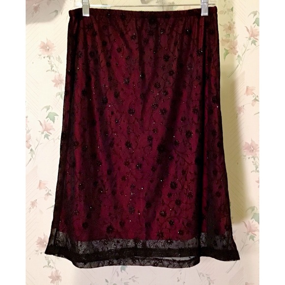 Dresses & Skirts - Vintage Midi Skirt